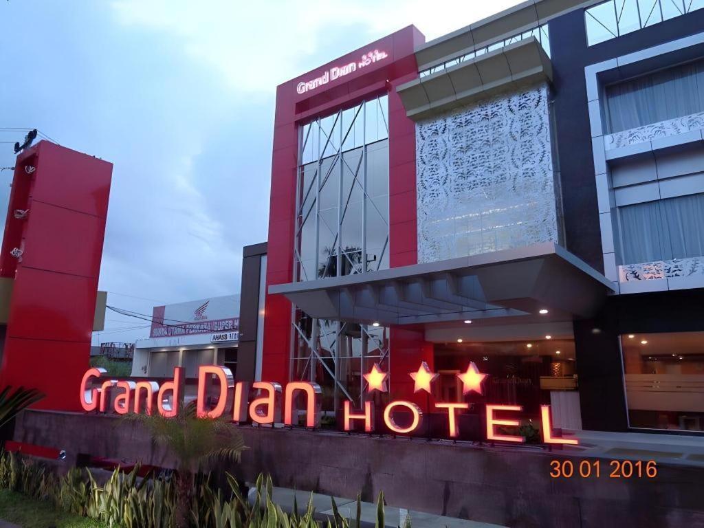 Grand Dian Hotel Slawi Tegal  Exterior foto