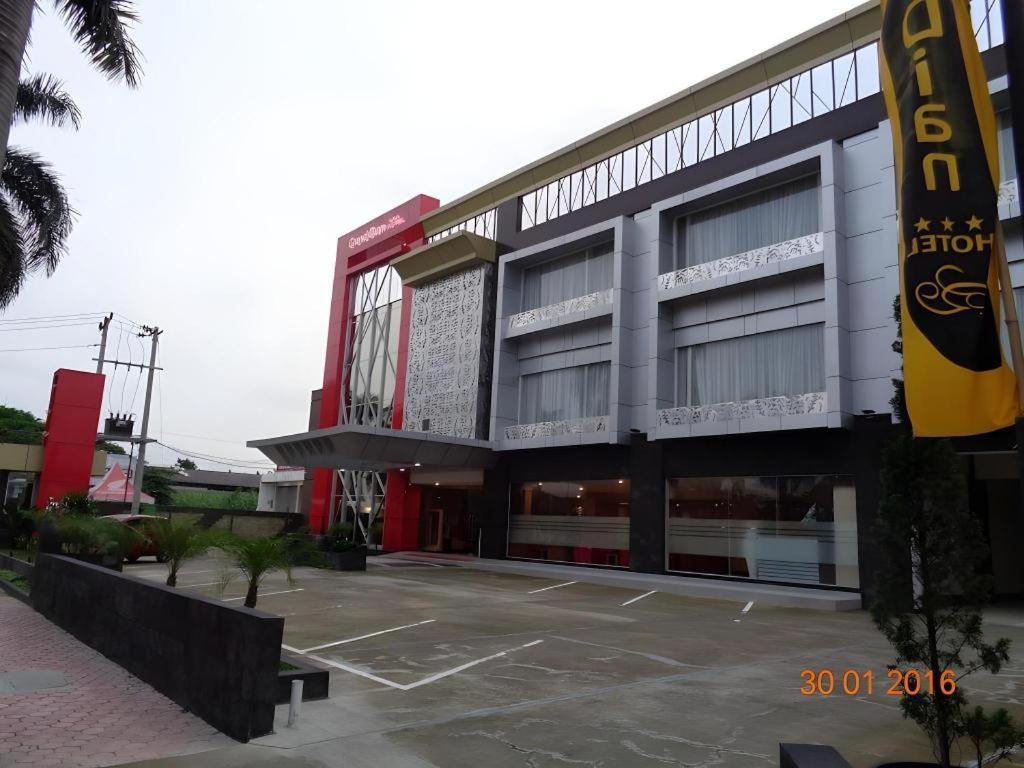 Grand Dian Hotel Slawi Tegal  Exterior foto